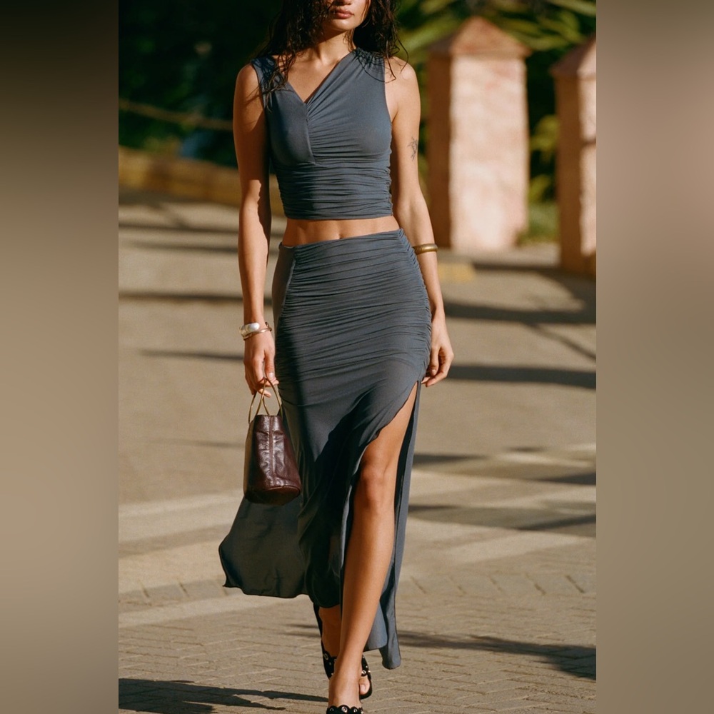Indah Ari Top